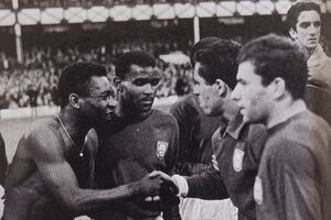Eusébio e Garrincha: polêmica e curiosidades nos Mundiais de futebol de 1962 e 1966