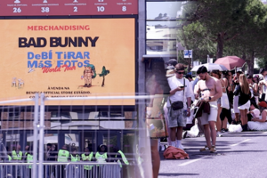 "Inesquecível e icónico": Milhares de fãs aguardam ansiosamente a estreia de Bad Bunny em Portugal