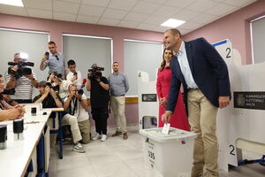 Robert Abela irá permanecer como primeiro-ministro
