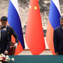 Xi Jinping diz a Putin que o mundo 'corre o risco de regressar à lei da selva'
