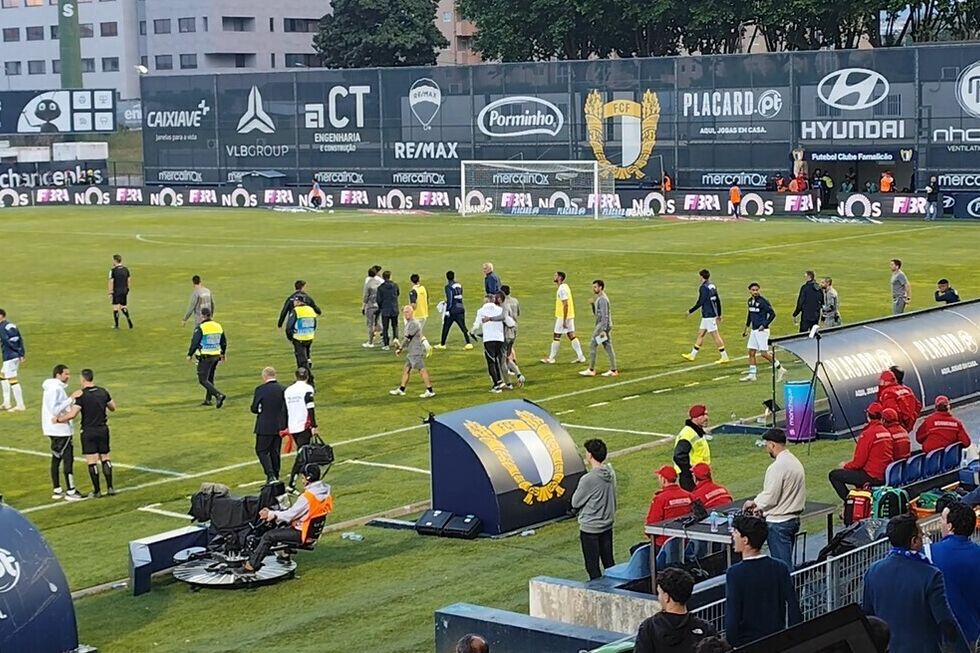 Mourinho: «Este jogo diz muito do que foi este campeonato. Agora vamos tentar o milagre de ficar à frente do Sporting»