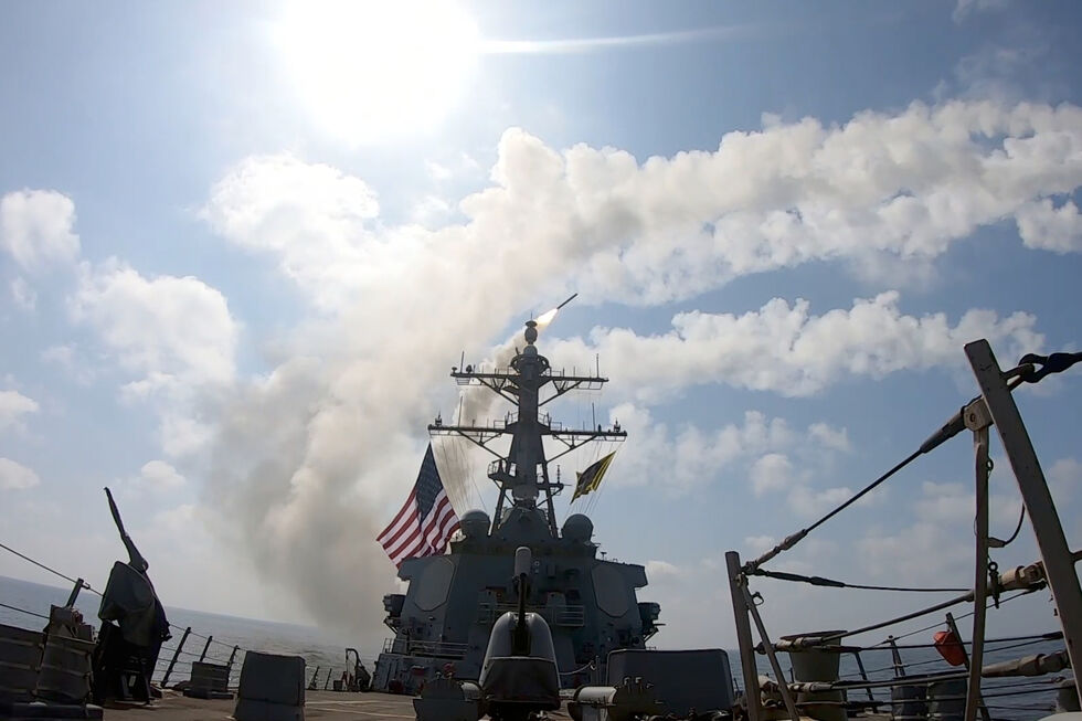 Estados Unidos negam que navio tenha sido atingido por mísseis iranianos