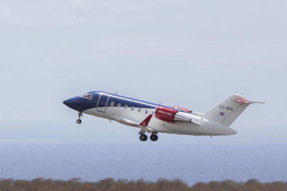 Avião ambulância descola de Cabo Verde