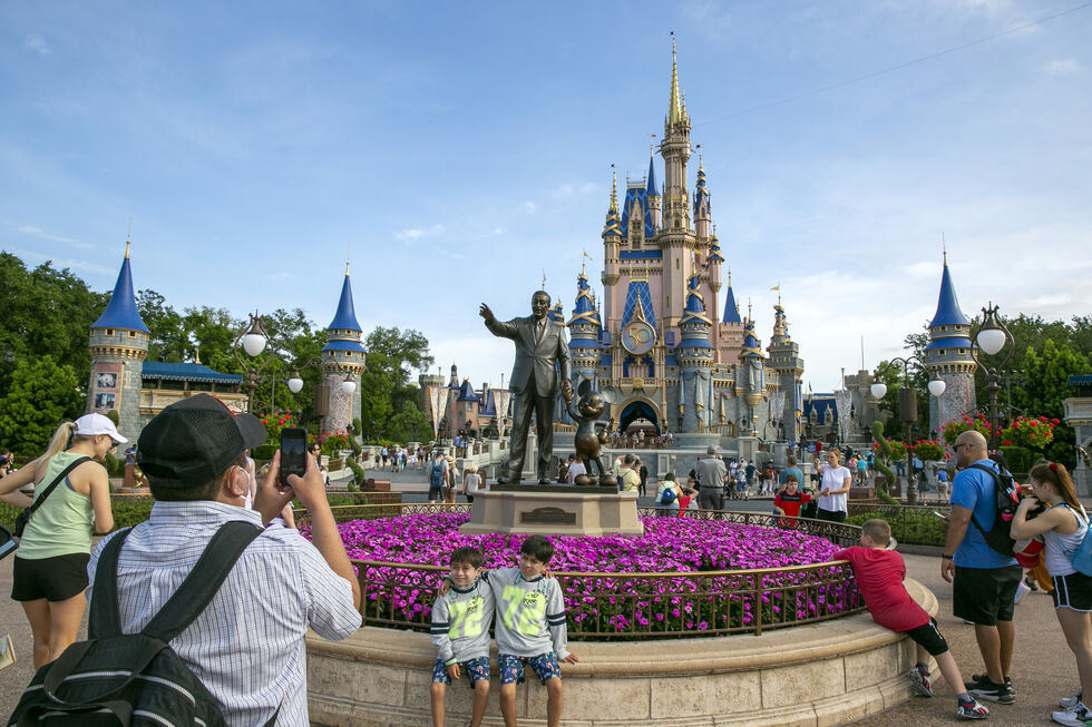 Lucros da Disney diminuíram