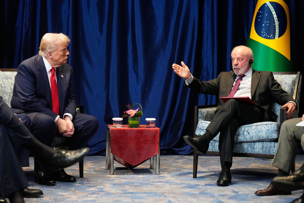 Encontro enrte Donald Trump e Lula da Silva na Malásia