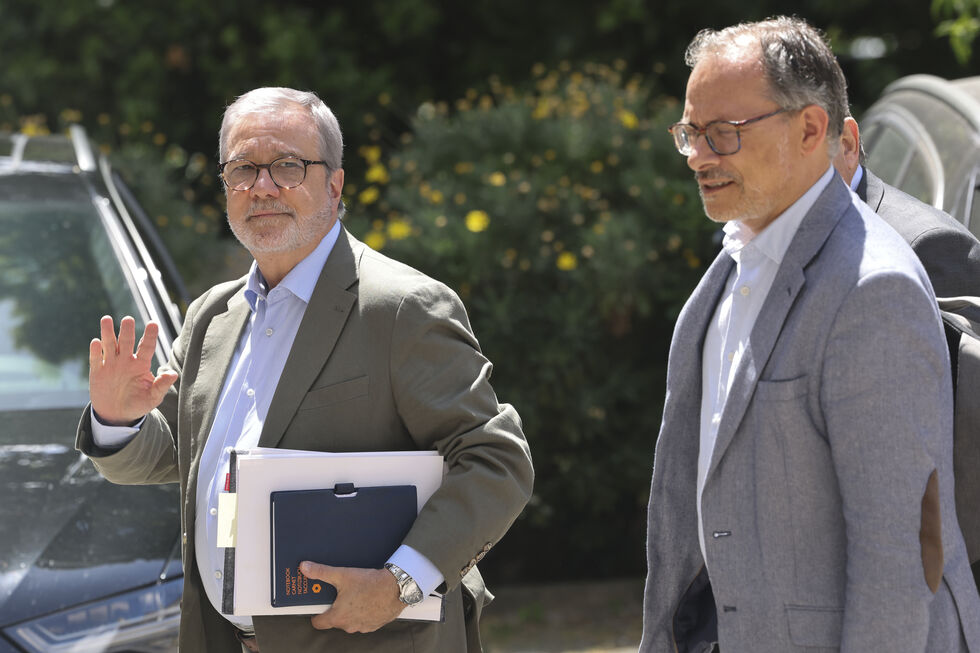 Delegação da UGT à chegada para a reunião da Concertação Social