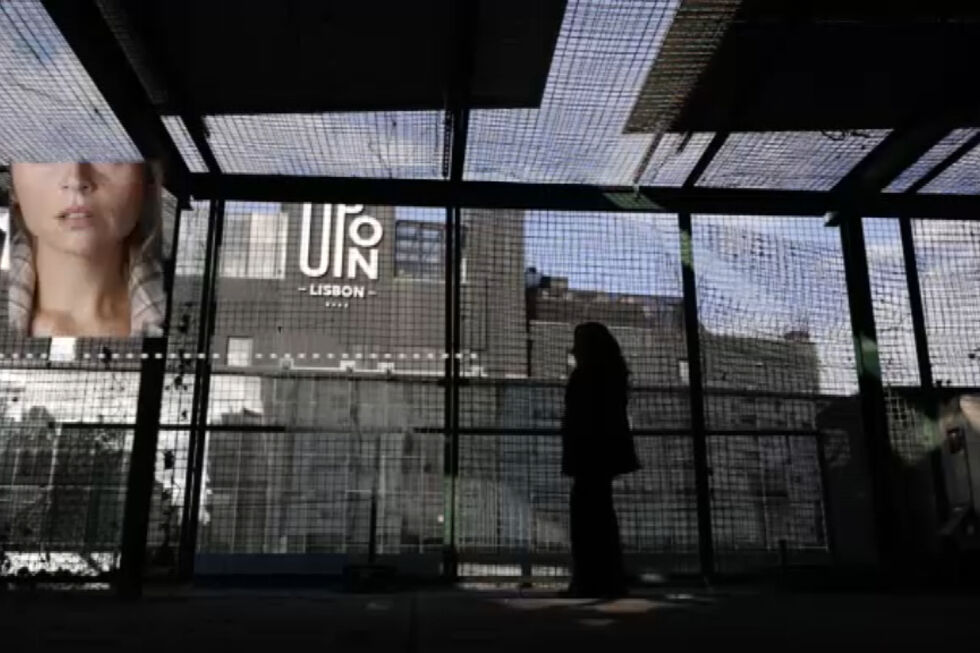 Repórter Sábado: Mafalda Livermore acusada de usar vítimas de violência doméstica para se envolver com artista