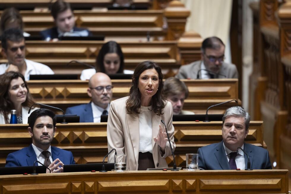 IL questiona governo