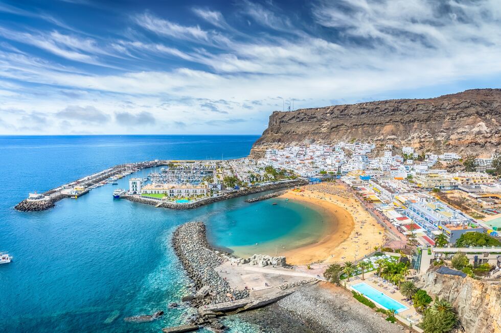Puerto de Mogán, na costa sudoeste da ilha, tem mercado de mar às sextas-feiras