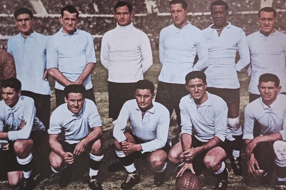A seleção do Uruguai que, em 1930, se tornou a primeira a vencer um Mundial de futebol