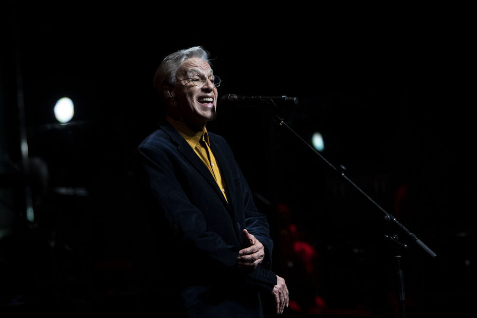 Depois de atuar no Pavilhão Rosa Mota do Porto esta quarta-feira, 27 de maio, Caetano Veloso despede-se dos palcos nacionais este sábado, em Cascais