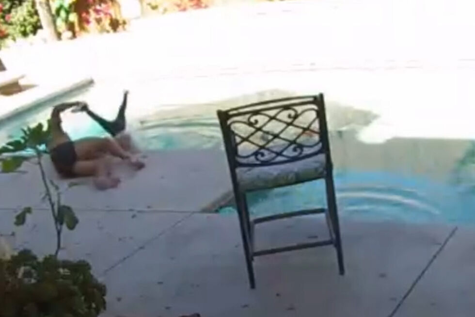 Momento de terror na piscina: pai salva filha segundos após cair à água