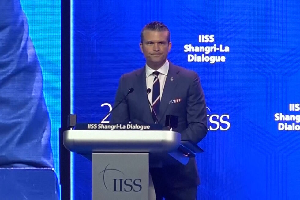 “Força, silêncio e clareza, são a receita certa para a estabilidade”, sublinha Pete Hegseth num discurso no Diálogo ‘Shangri-La’