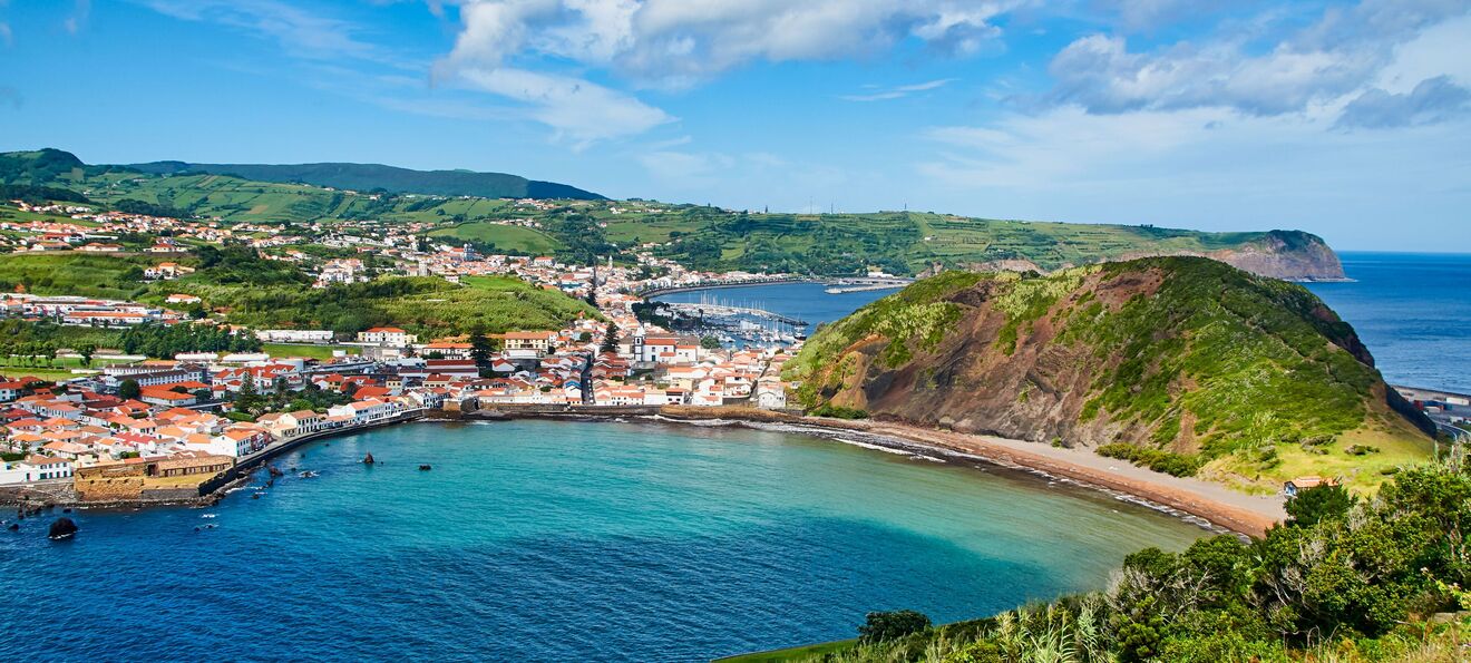 A Horta e a sua praia de Porto Pim