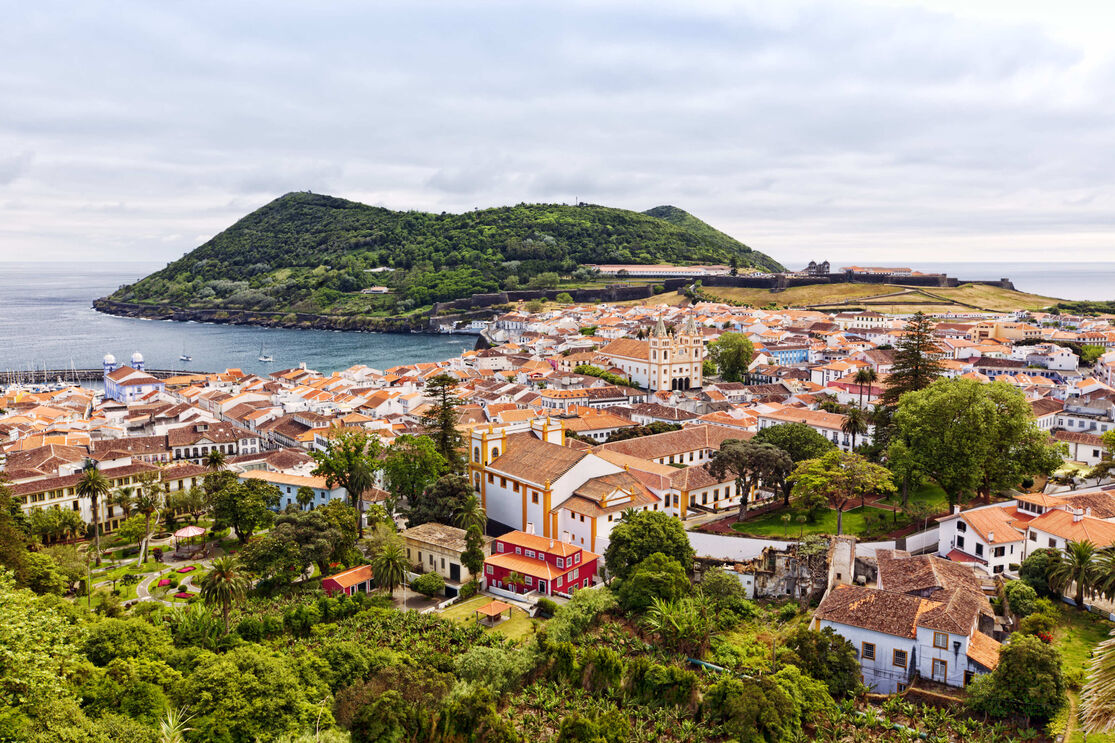 Vista de Angra do Heroísmo do Monte Brasil