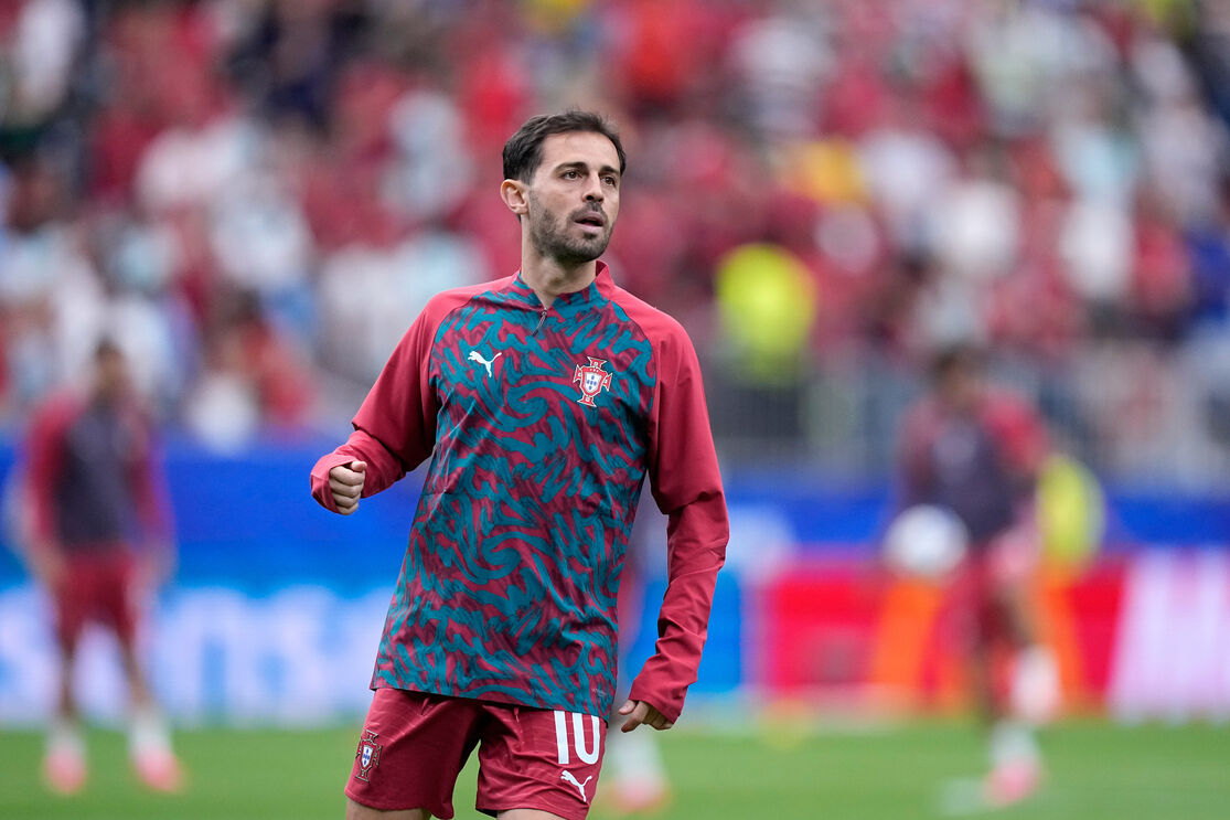 Bernardo Silva durante o aquecimento