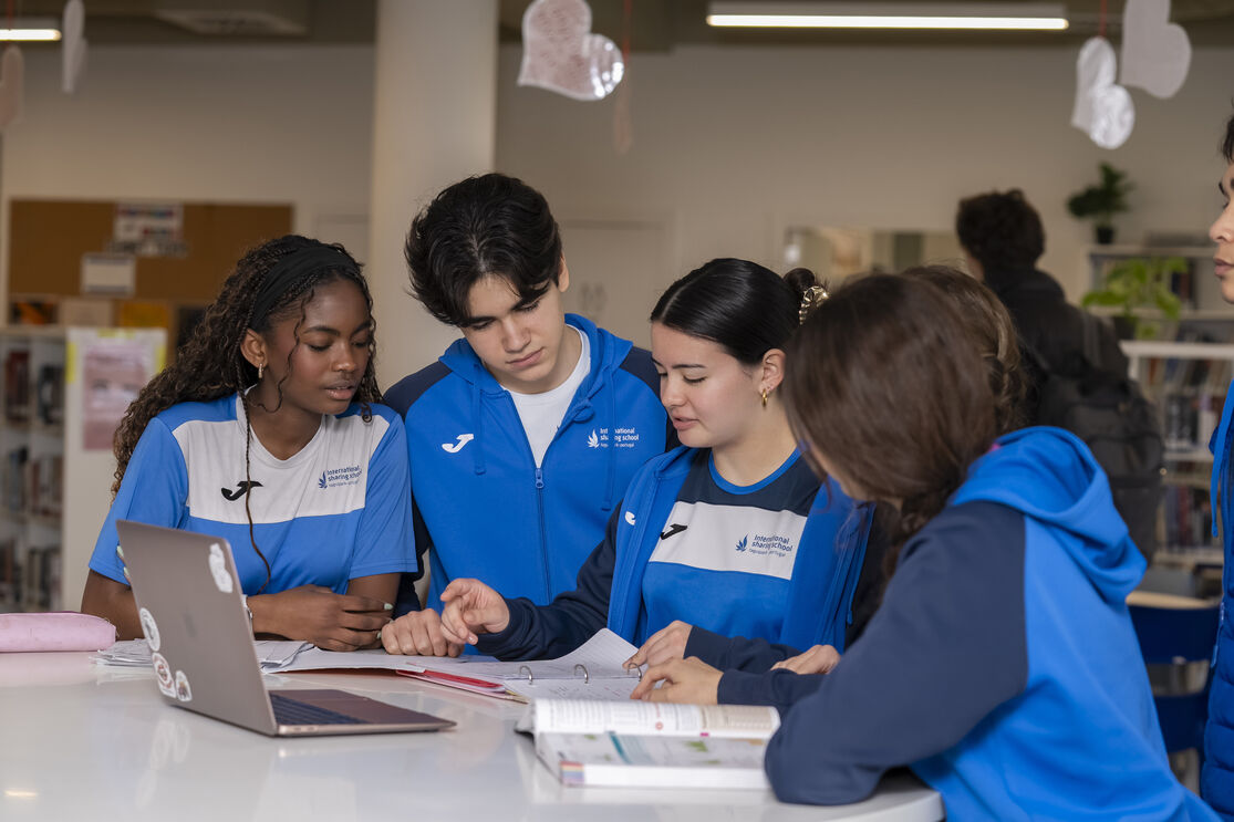Grupo cria oportunidades para que os alunos desenvolvam competências para o futuro.