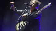 <![CDATA[ 7 planos para o fim de semana: The Cure na Maia, cocktails e teatro em Lisboa e novos pratos em Guimarães ]]>