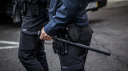 <![CDATA[ Registados confrontos entre polícia e manifestantes frente à Assembleia da República ]]>