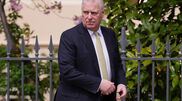 <![CDATA[ Ex-príncipe André estava a subalugar três casas de campo do Royal Lodge ]]>