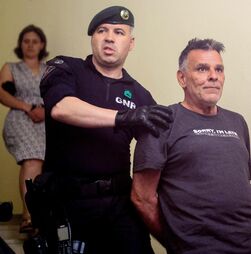 Familiar conta que padrasto das crianças abandonadas em Alcácer chegou a ir Paris 'para matar Macron'