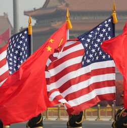 Jornalista norte-americano declara-se culpado de atuar como agente ilegal da China