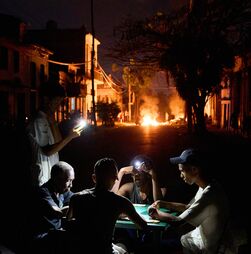Colômbia envia 100 toneladas de ajuda humanitária para Cuba