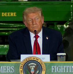 Trump garante que guerra com o Irão terminará “de uma forma ou de outra”