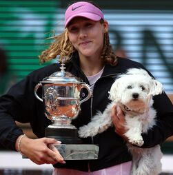 Roland Garros: Mirra Andreeva é a nova campeã após derrotar 'qualifier' Chwalinska