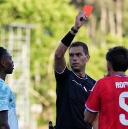 Martínez defende Rafael Leão e espera tê-lo na estreia do Mundial: 'Não é uma ação violenta'