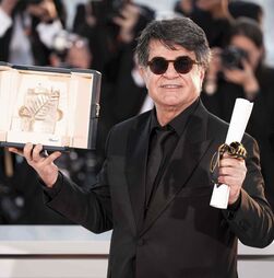 Premiado realizador iraniano Jafar Panahi volta a ser condenado por propaganda contra o regime