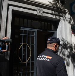 Menina de 12 anos violada por vários colegas de turma em Espanha