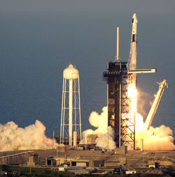 SpaceX arrecada 75 mil milhões de dólares em maior IPO da história