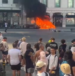 Imagens mostram incêndio e confrontos em Genebra em manifestação contra o G7