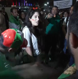 Jogo do Irão no Mundial marcado por protestos fora do estádio 