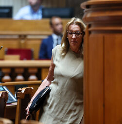 Chumbo da reforma laboral é 'oportunidade perdida para o país', diz ministra do Trabalho