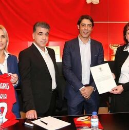 Diretora da Academia do Benfica na Ucrânia na lista de procurados pela Interpol