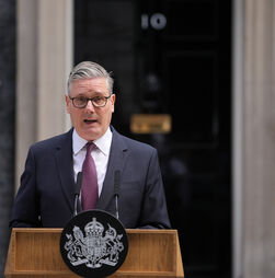 Demitiu-se o primeiro-ministro britânico, Keir Starmer 
