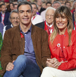 Mulher de Sánchez proibida de sair de Espanha e obrigada a entregar o passaporte 