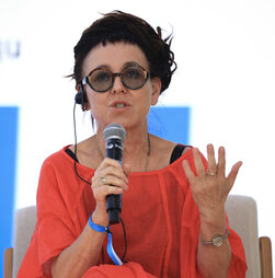 'A literatura é perigosa para jovens mulheres', diz Olga Tokarczuk