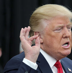 Associação belga dá a Trump anel com diamantes, safiras, esmeraldas e rubis