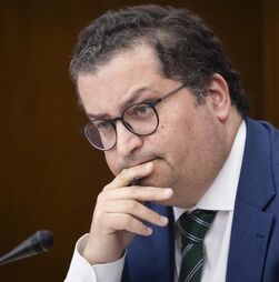 Governo espera excedente próximo de zero este ano após devolução de 800 ME aos portugueses