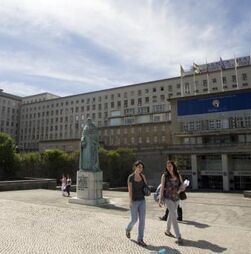 Se a arte cura, vamos expô-la no hospital