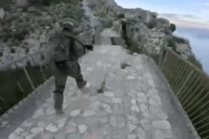 Tropas israelitas capturam castelo estratégico no sul do Líbano