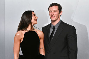 Dua Lipa e Callum Turner casaram em Londres