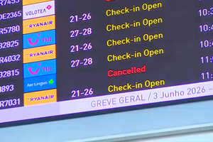 Greve geral cancela e atrasa dezenas de voos Aeroporto de Lisboa