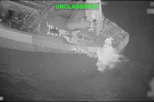 EUA divulgam imagens do que dizem ser um ataque a petroleiro que tentava entrar no Irão