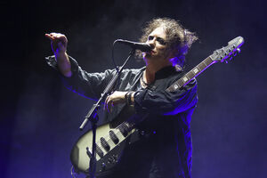 Os The Cure, liderados pelo carismático vocalista e escritor de canções Robert Smith, atuam este fim de semana no North Festival, na Maia