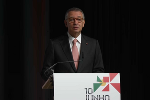 Presidente da República apela a que Luxemburgo alargue opção curricular de ensino de português