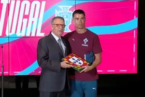 "Tragam a taça que falta a Portugal": Presidente da República despede-se da Seleção Nacional que vai rumar ao Mundial